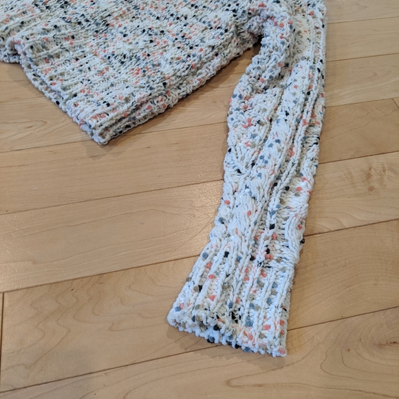 MOON & MADISON - Chunky Knit Cropped Sweater - Picture 10 of 10